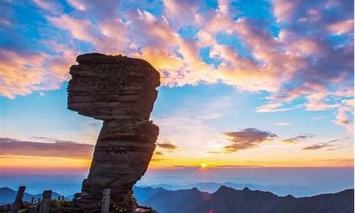 贵州梵净山旅游攻略景点必去,贵州梵净山旅游线路